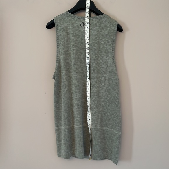 Top - Picture 3 of 8